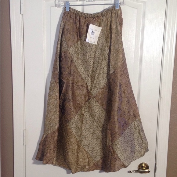 FINAL MARKDOWN Women's Patchwork Lined Skirt (S-M) - Picture 4 of 4